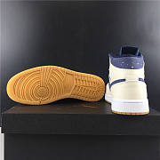 Air Jordan 1 Retro Mid Jeter AH6342-104 - 2