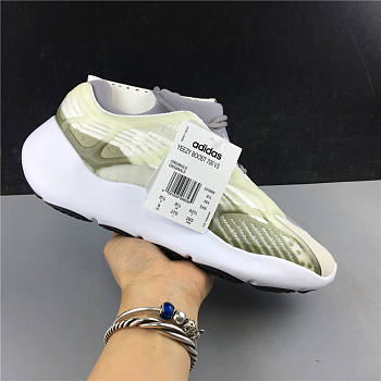 Adidas Yeezy Boost 700 ‎Coconut 700V3 White Light Green EF9899