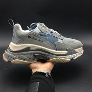 Blncig Triple S Grey White 483513 W06E3 1259 - 1