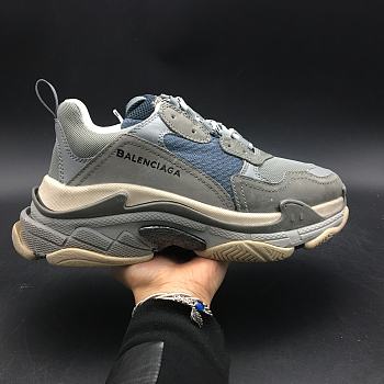 Blncig Triple S Grey White 483513 W06E3 1259