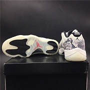 Air Jordan 11 Low White Snake Light Bone - 3