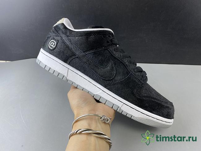 Nike SB Dunk Low Violent Bear Black Plush (2020) CZ5127 001 - 1