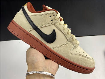 Nike SB Dunk Low Pro Hennessy BQ6817-100 