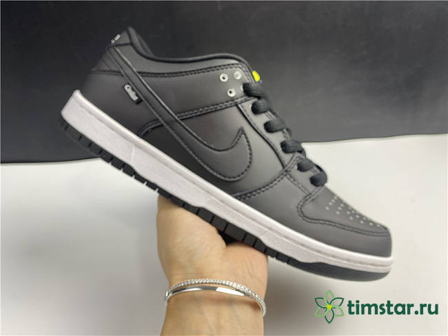 Nike SB Dunk Low Civilist CZ5123-001  - 1