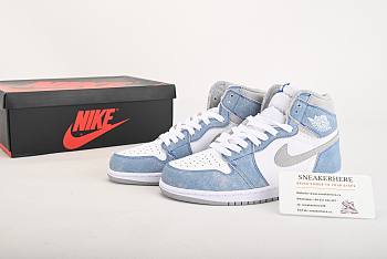 Air Jordan 1 Retro High OG Hyper Royal 555088-402