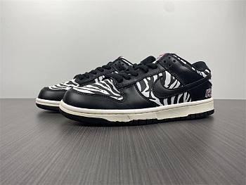 Nike SB Dunk Low Quartersnacks Zebra DM3510-001 