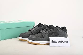 Nike SB Dunk Low Dark Grey Black Gum AR0778-001