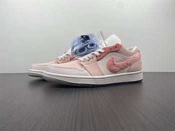 Air Jordan 1 Low SE Mighty Swooshers Pink (W) DM5443-666