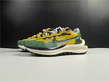 Nike Vaporwaffle Sacai Tour Yellow Stadium Green CV1363-700