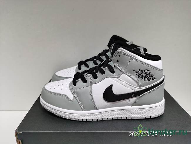 Air Jordan 1 Mid Light Smoke Grey 554724-092  - 1