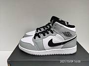 Air Jordan 1 Mid Light Smoke Grey 554724-092  - 1