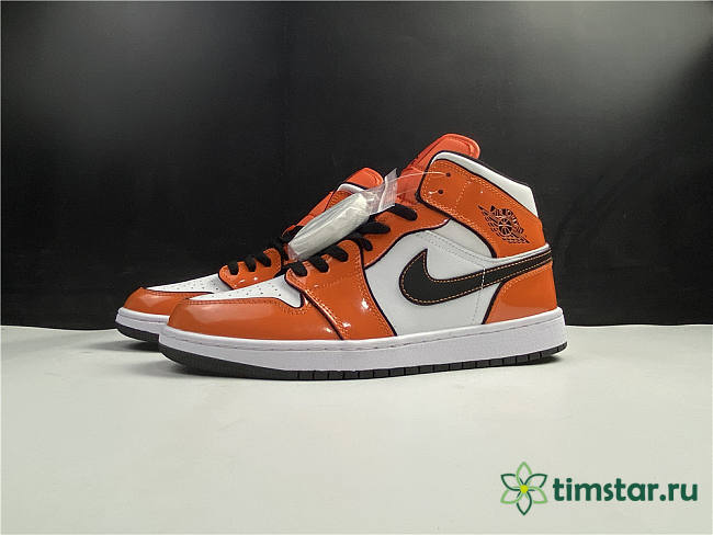 Air Jordan 1 Mid SE 'Turf Orange' DD6834-802 - 1