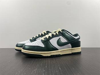 Nike Dunk Low Vintage Green (W)  DQ8580-100