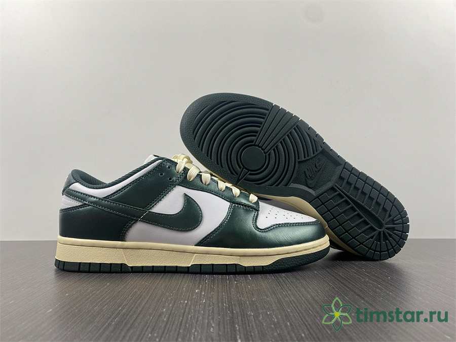 春先取りの nike dunk low vintage green 22.5cm - スニーカー