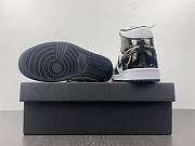 AIR JORDAN 1 MID 554724 - 4