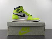 Air Jordan 1 Retro High OG Visionaire volt 555088 - 2