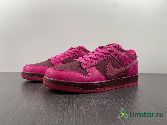 Nike Dunk Low Valentine's Day (2022) (W)  DQ9324-600 - 1