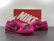 Nike Dunk Low Valentine's Day (2022) (W)  DQ9324-600 - 5