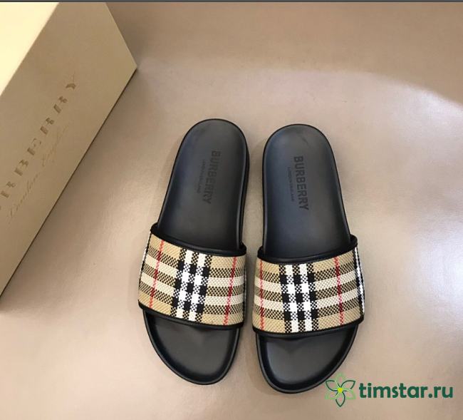 Brbbrry vintage check slides - 1