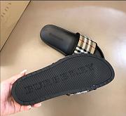 Brbbrry vintage check slides - 5