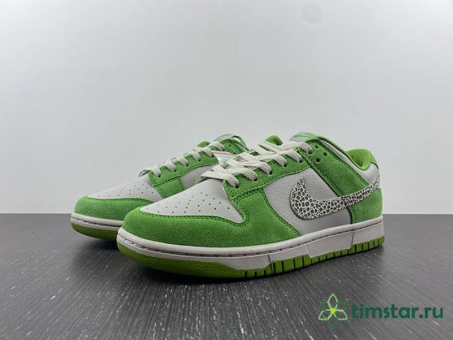 Nike Dunk Low AS Safari Swoosh Chlorophyll  DR0156-300 - 1