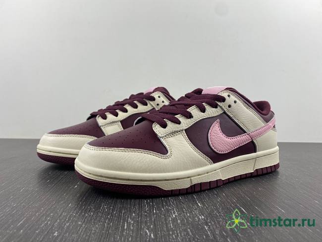 Nike Dunk Low Valentine's Day DR9705-100 - 1