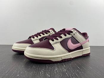 Nike Dunk Low Valentine's Day DR9705-100