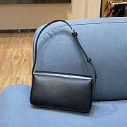 Celin Triomphe Shoulder Bag 194143 Black 20CM - 3