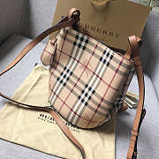 Brbbrry Haymarket Bucket bag in Khaki - 6