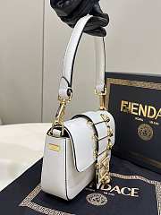 Feendi X Vrsc Axillary Bag White 20cm - 2