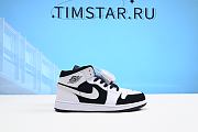 Air Jordan 1 Mid White Black 554724-113 - 5