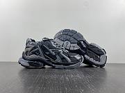 Blncig Runner Sneaker 'Dark Grey Black' 677403-W3RBR-1515 - 6