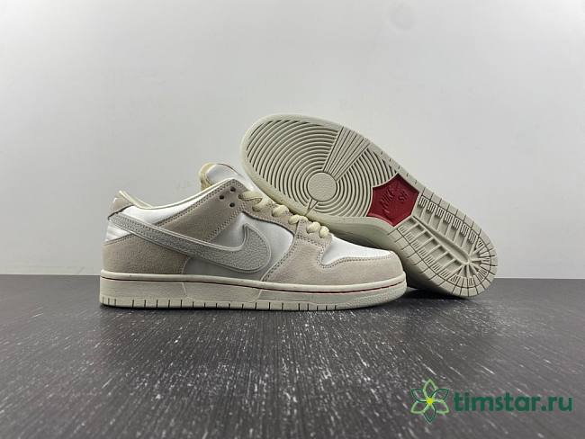 Dunk Low Premium SB 'City of Love Collection - Light Bone'FZ5654-100 - 1