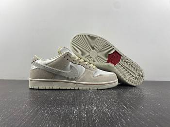 Dunk Low Premium SB 'City of Love Collection - Light Bone'FZ5654-100