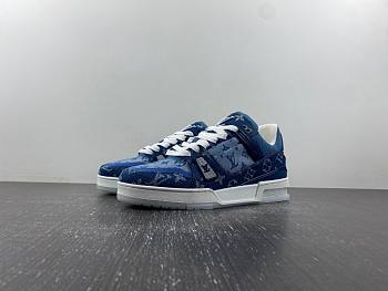 LsVttn trainer blue