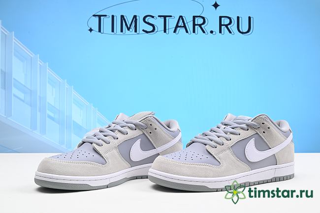 Nike SB Dunk Low Summit White Wolf Grey AR0778-110  - 1