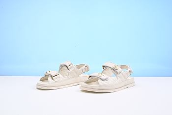 Channe1 sandals white2