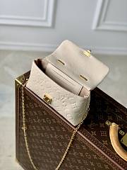 LsVttn Bag 47123149white 21cm - 5