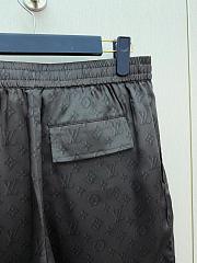 LsVttn shorts 04 - 5