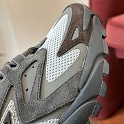 LV sneaker 2025011005 - 2