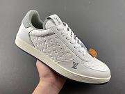 Louis Vuitton Rivoli White Gray - 3