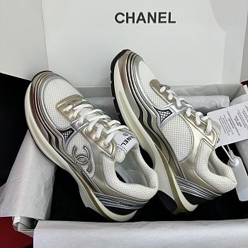 Channel Sneaker 008
