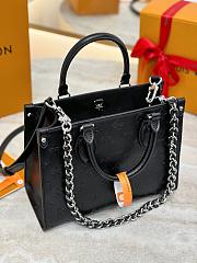 LV OnTheGo 25*19*11.5CM - 1