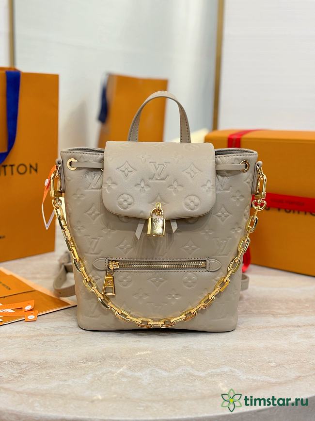 LV Coussin Backpack 26*21*10CM - 1