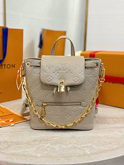 LV Coussin Backpack 26*21*10CM - 1
