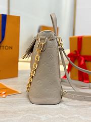LV Coussin Backpack 26*21*10CM - 6