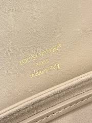 LV Coussin Backpack 26*21*10CM - 5