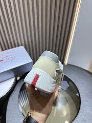 Prada America's Cup yellow 09 - 4