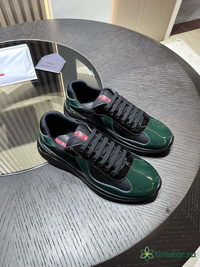 Prada America's Cup green 12 - 1
