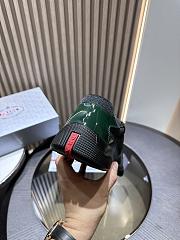 Prada America's Cup green 12 - 5